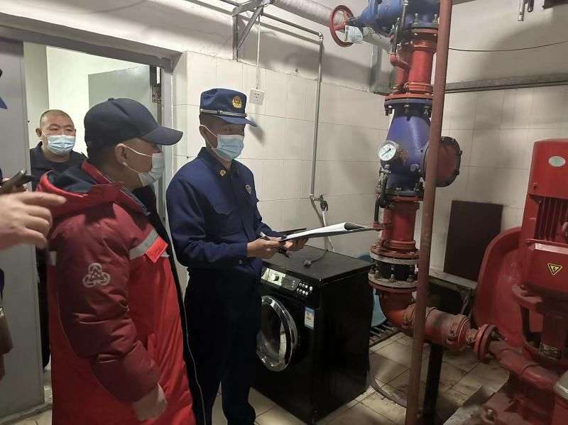 了解消防工程师报考条件,你是否已经准备好成为一名专业的消防工程师?接下来,我们将通过对比分析,详细解析不同学历背景考生的报考要求。
